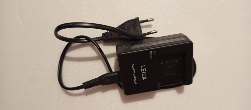 Цифровой фотоаппарат Leica V-lux 2