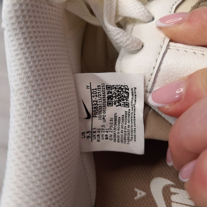 Оригінальні чоловічі кросівки Nike Air Force 1 '07 LV8 FN5832-101