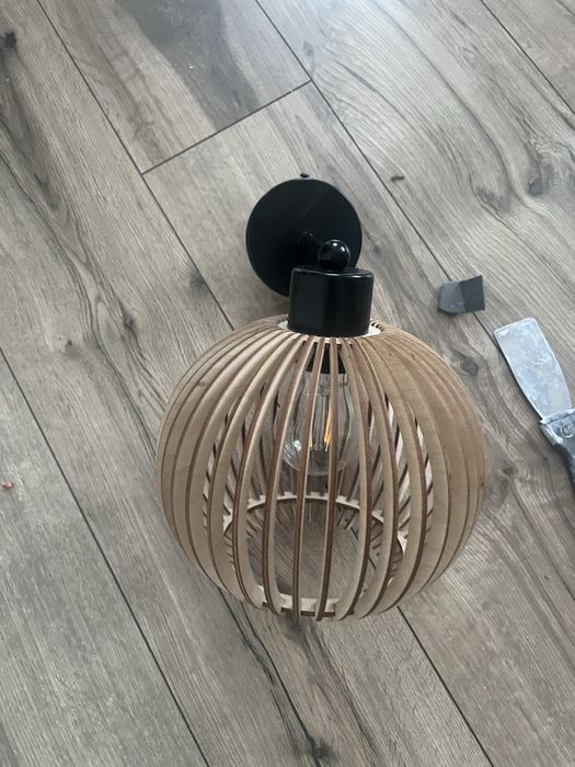 Kinkiet - lampa drewniana