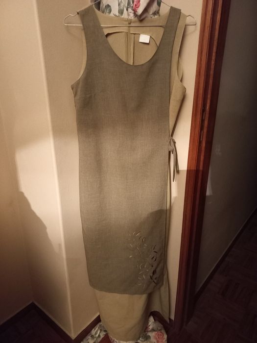 Vestido comprido em 2 tons de verde seco