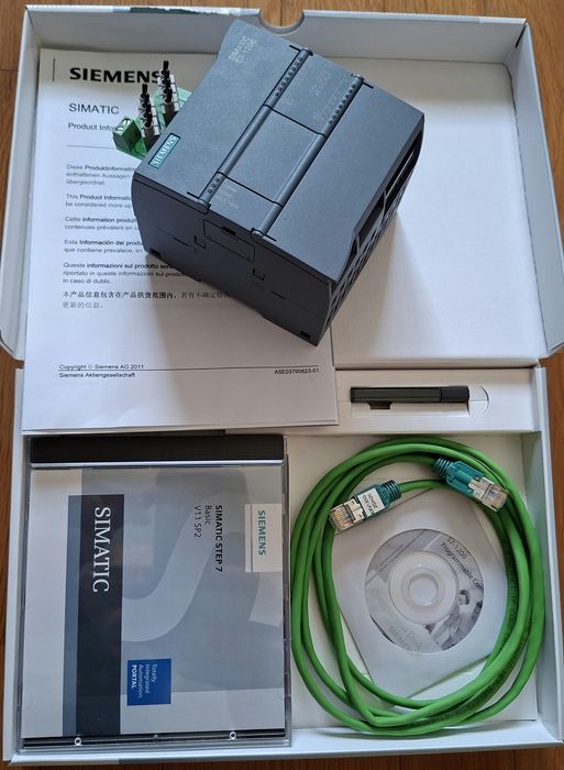 Simatic S7-1200 Starter Kit - PLC S7-1200 CPU 1212C, inclui licença software Siemens