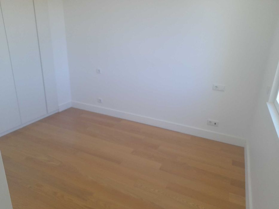 Moradia Nova T3 Sesimbra (castelo)