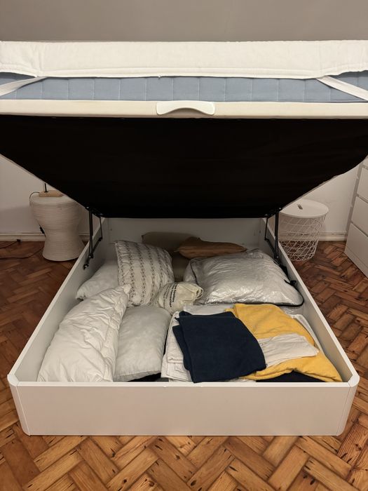 Base sommier + colchão JYSK 140x190 branco