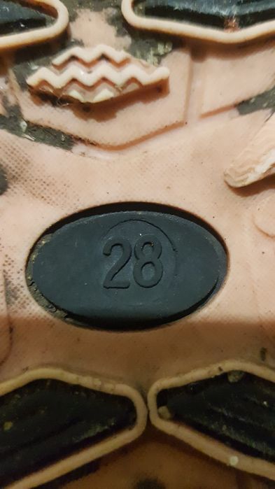 Ботинки зимнее 28р. На девочку