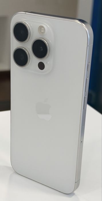 Iphone 15 Pro  256gb Titânio branco