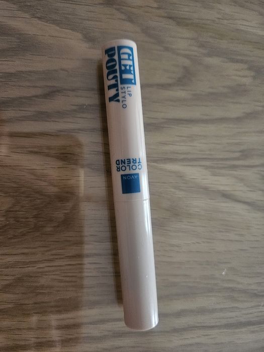 Pomadka Avon nawilżająca jak aksamit pinky chlor trend