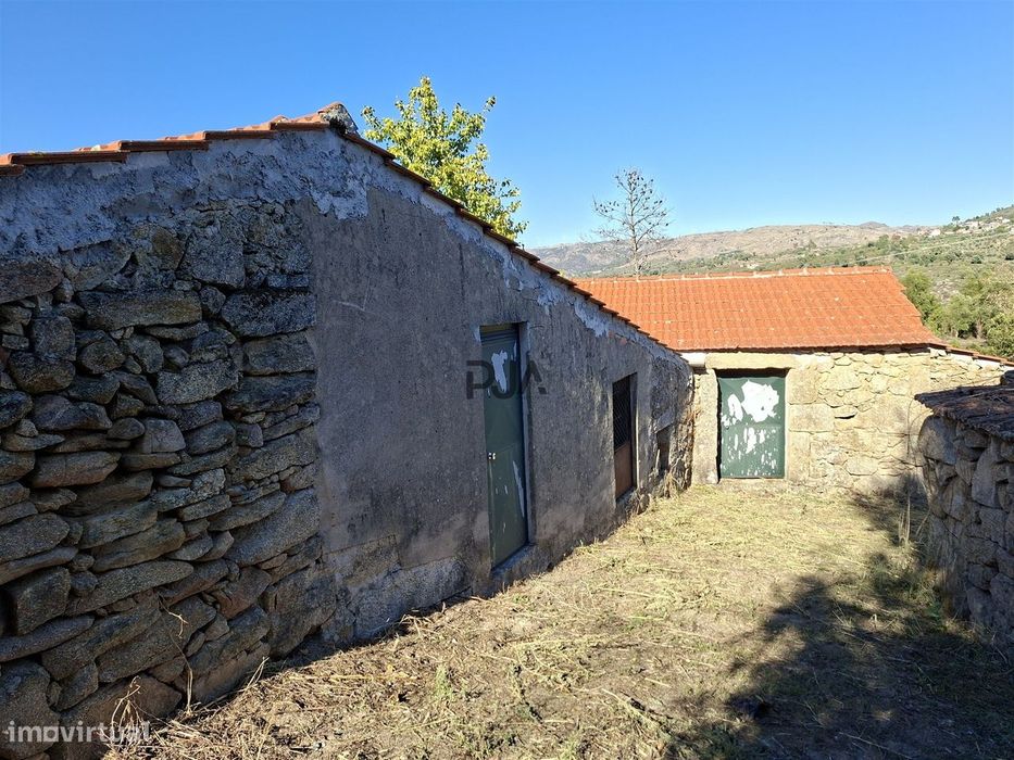 Moradia T2 em Mata, Fornos de Algodres