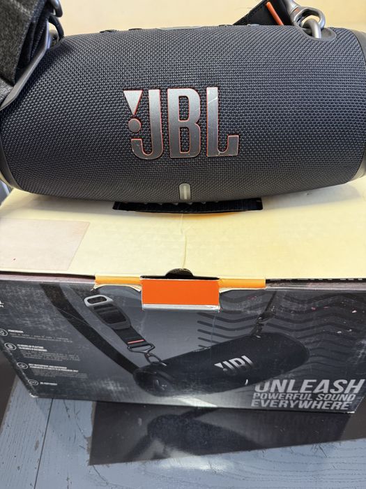 Колонка JBL xtreme 3