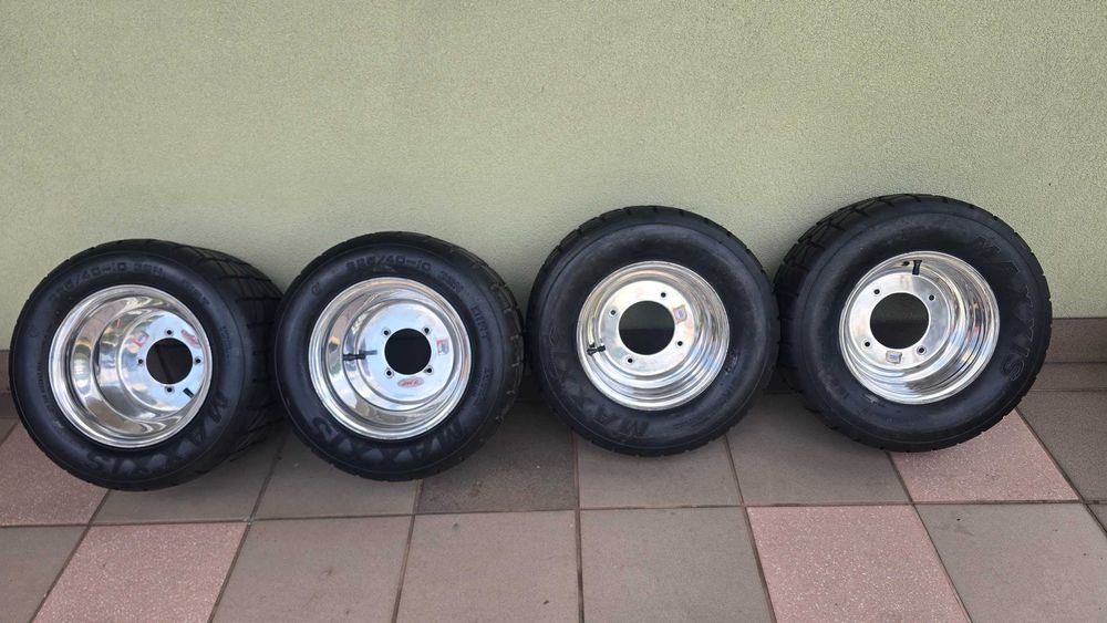 Komplet Felg Z Oponami Drogowymi Do Honda, Suzuki, Kawasaki