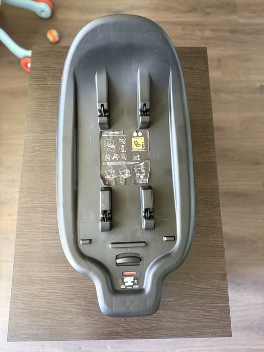 Автокрісло Carello CRL-8801 + база Isofix + адаптери
