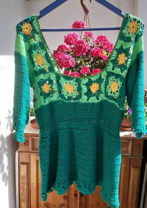 Bluzka baweniala ręcznie robiona