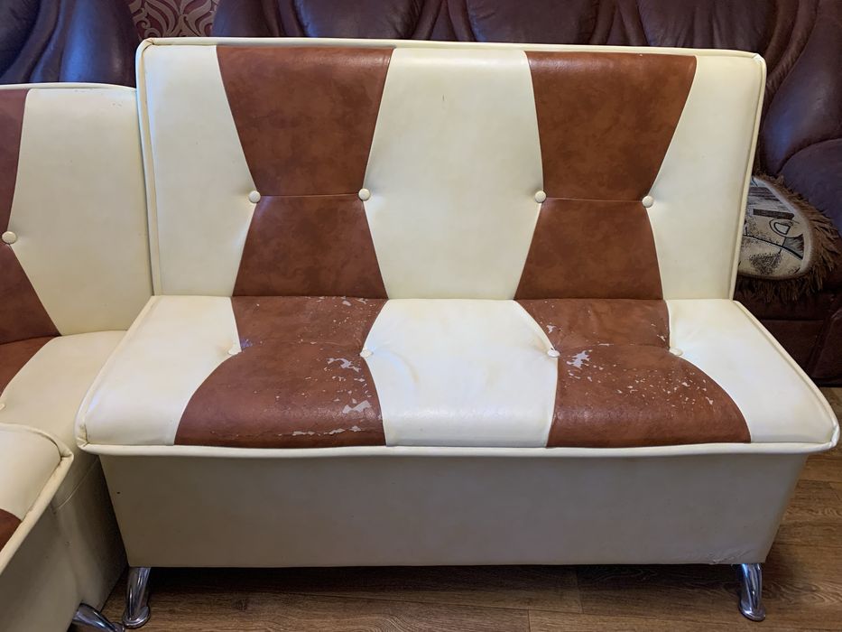 Кухонный уголок угловой б/у