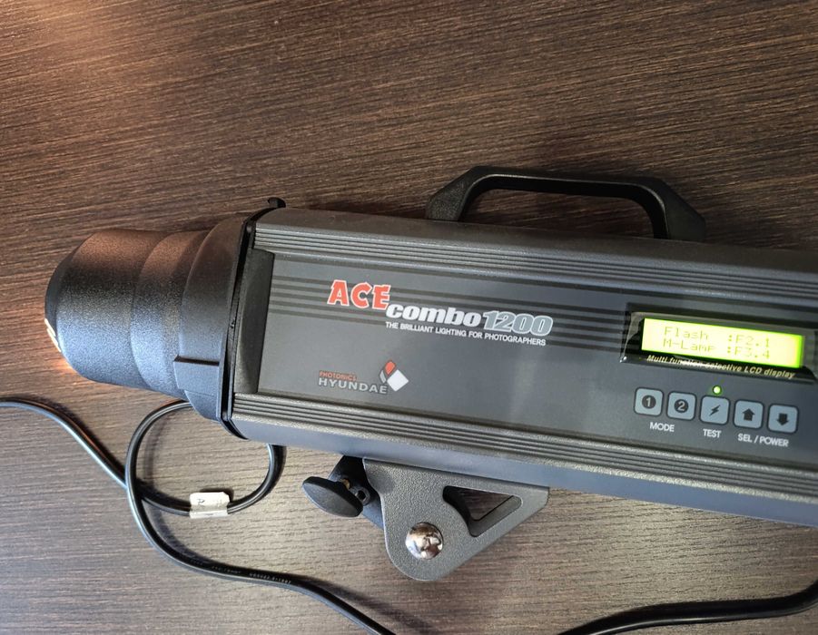 Фотоспалах Hyundae Photonics ACE Combo 500, 700, 1200 Фотостудія