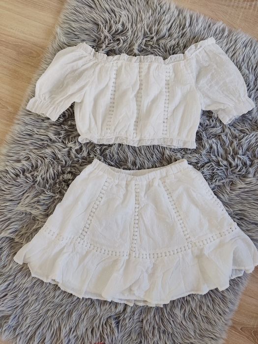 Biały modny bawełniany letni komplet top hiszpanka spódnica falbanki