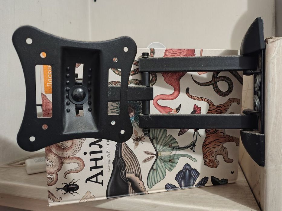 Телевізор LG 24MT49S-pz