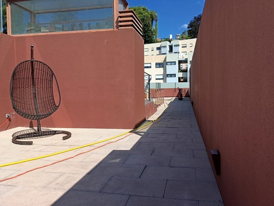 Pintura de imóveis residenciais e comerciais.