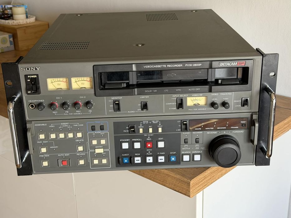 Sony Betacam SP PVW 2800P magnetowid studyjny broadcast rack