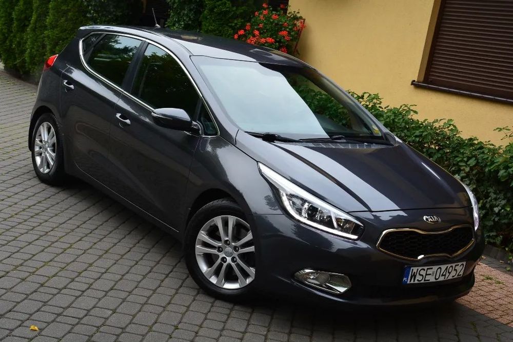 Kia Ceed 1.6 Benzyna Nawigacja LED Czujniki Parkowania Grzane Fotele i Kier.