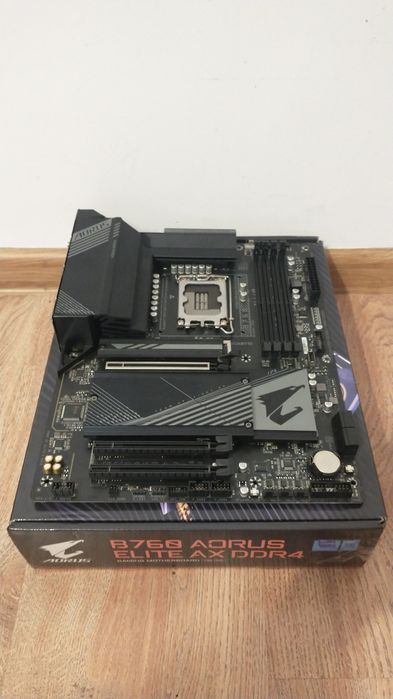 Aorus b760 Elite Ax ddr4