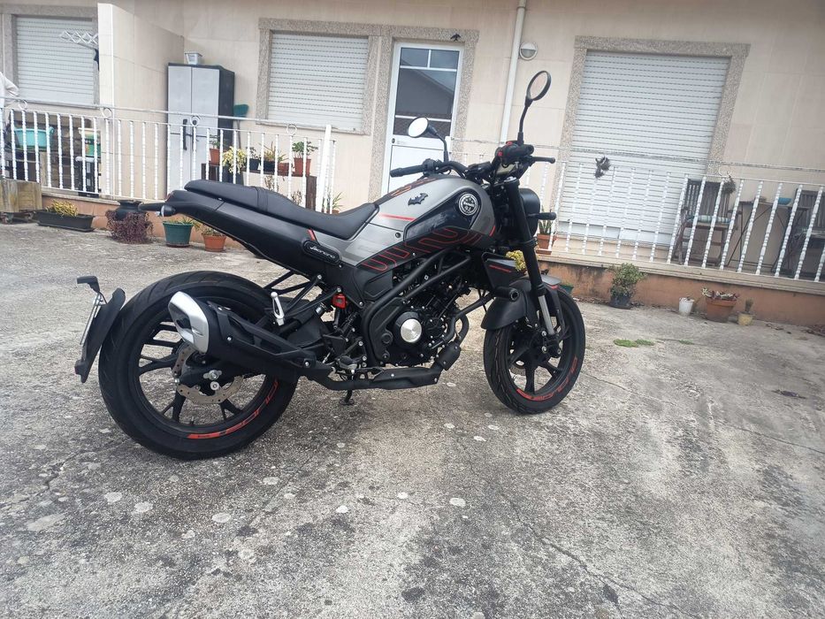 Moto Benelli leoncino 125