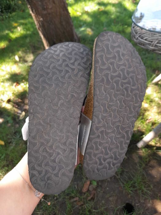 Birkenstock klapki srebrne 32 33 dziewczynka Japonki