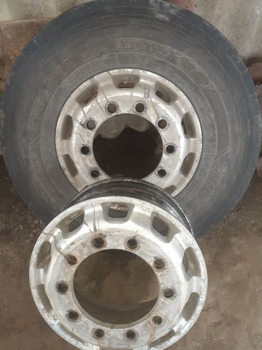 Goodyear fuelmax s 315/80r22 5