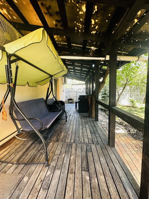 2 этажный дом  4-к  в районе улицы Луговской