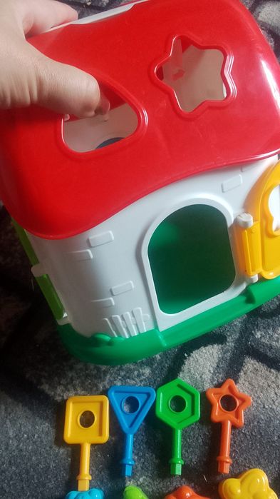 Домик сортер с ключиками и фигурками