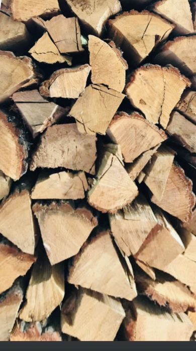 Продам тільки сухі  дрова колоті та ковбочки .