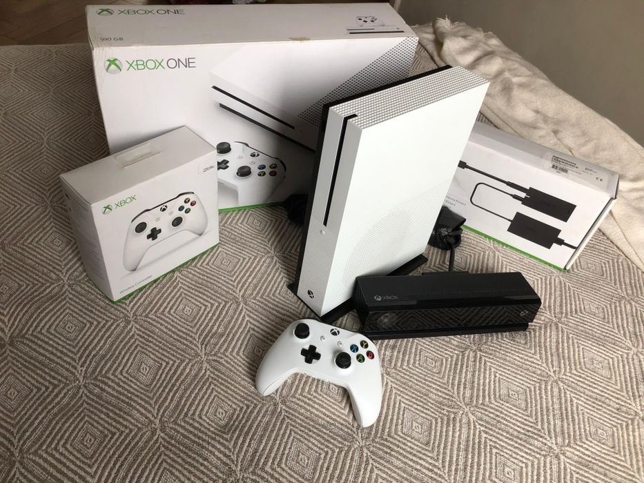 Xbox ONE S 4K HDR zestaw z czujnikiem KINEKT, pad + gratis, jak nowy!