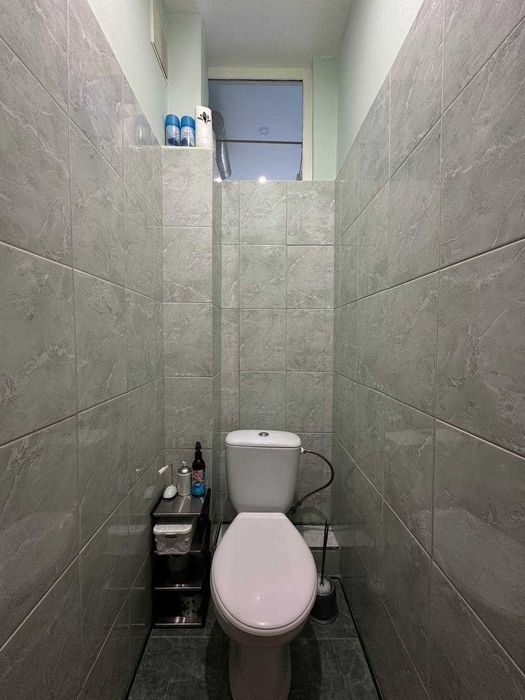 Васильківська 27/2, продаж 2к.кв. біля метро.