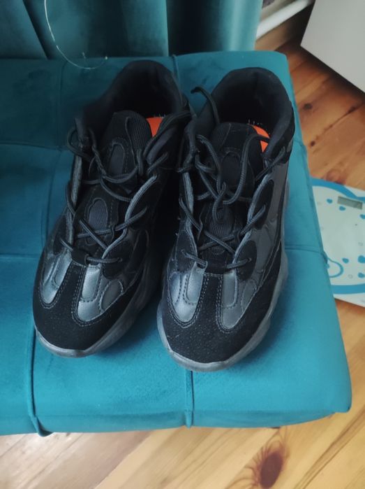 Продам кросівки ізі