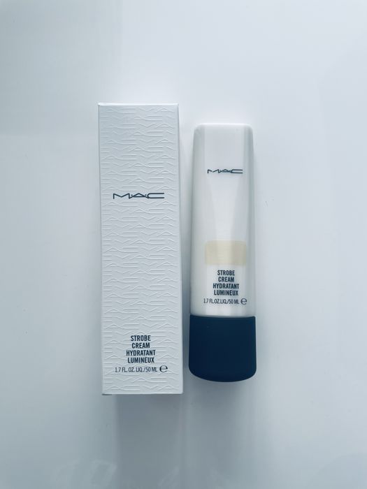 MAC Cosmetics Strobe Cream krem nawilżający z efektem rozjaśniającym odcień Goldlite 50 ml