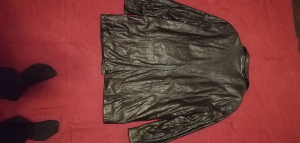 Чоловіча шкіряна куртка