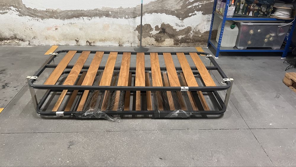 Divã / Sofá-cama extensível em madeira e metal – 190 × 80 cm