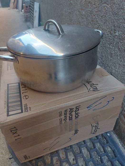 Caçarola (tacho) inoxidável, Diâmetro 24cm, Altura 10cm 5 Litros.