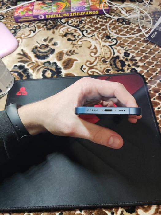 iPhone  13  blue 128gb