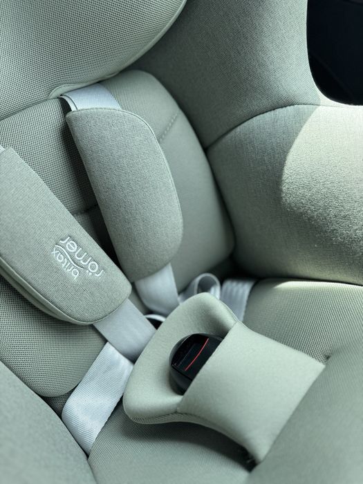 Автокрісло Britax Römer DUALFIX PRO M 2025 (Style / Sage Green)