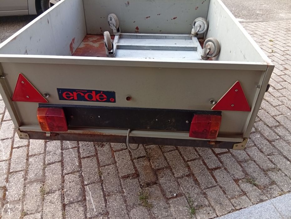 Reboque Erde até 300kg