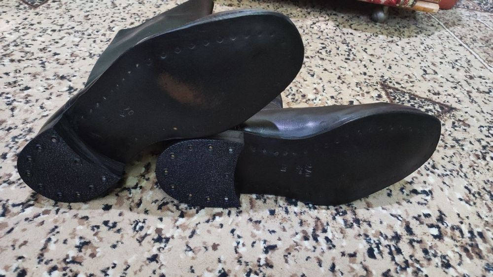 Сапоги  хромовые 42р новые