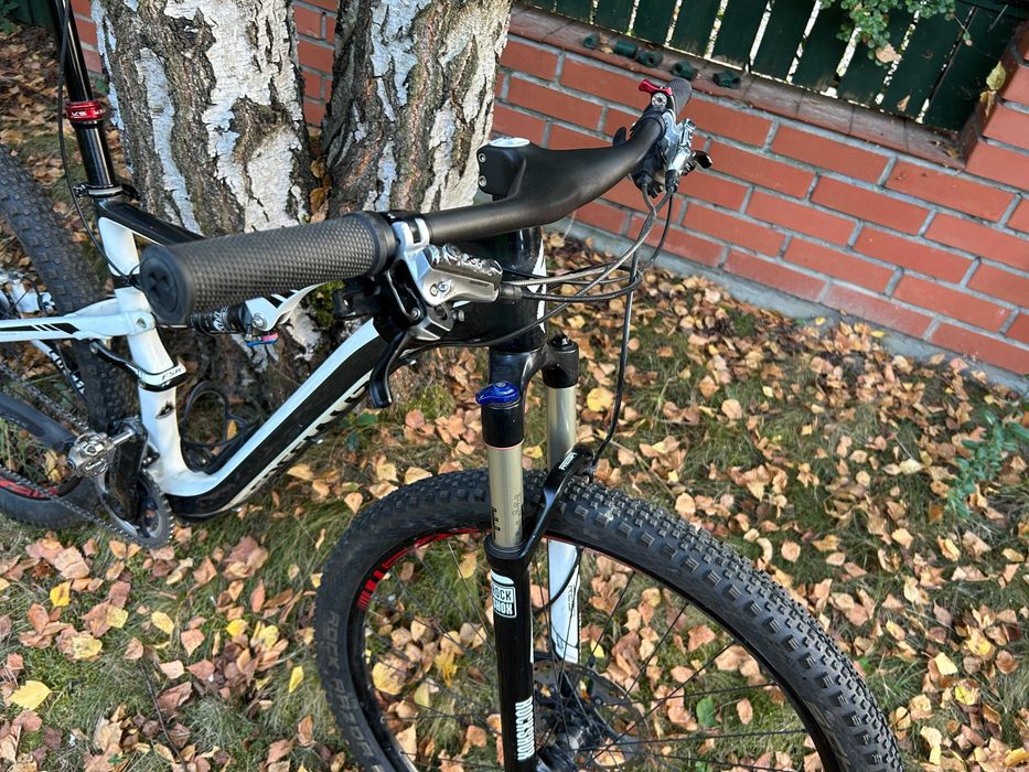 Specialized Camber Comp Carbon 29 M