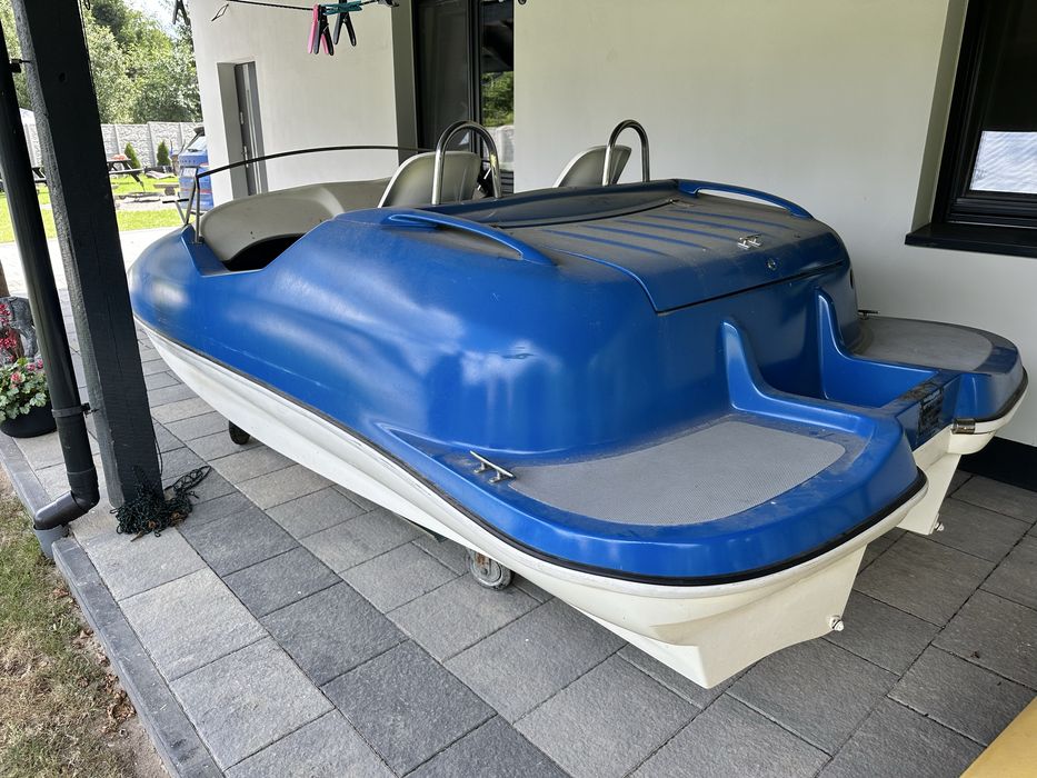 Motorówka mini katamaran - kadłub bez silnika