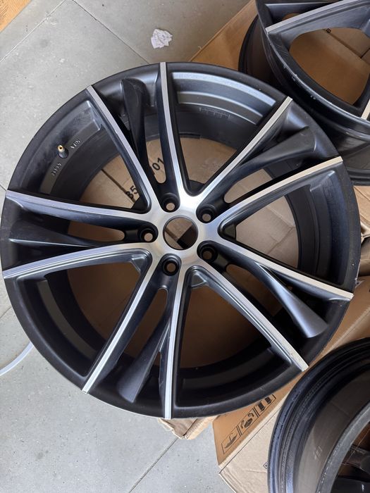 Felgi 20” 5x114.3 /5x115 et45 8.5” oteor ok. 68