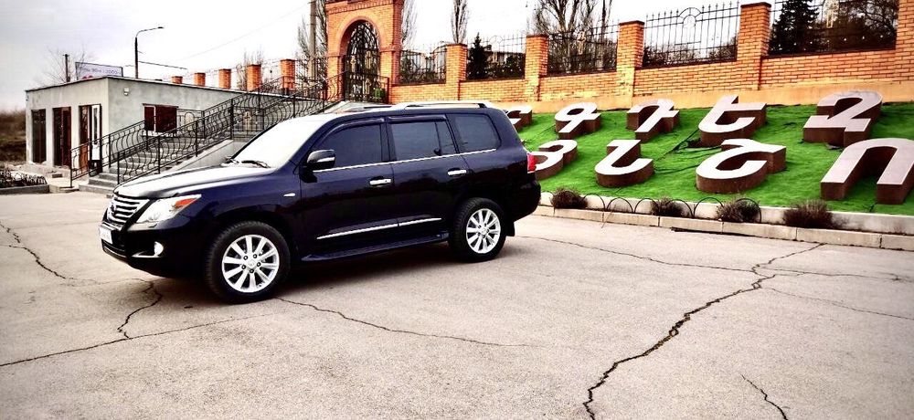 Аренда прокат авто ЛЕКСУС ЛХ 570