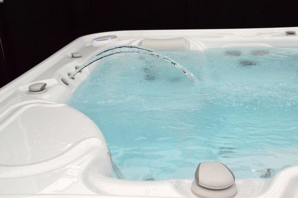 Spa saudável e cristalino: Sistema de Ozono – Água limpa sem químicos!