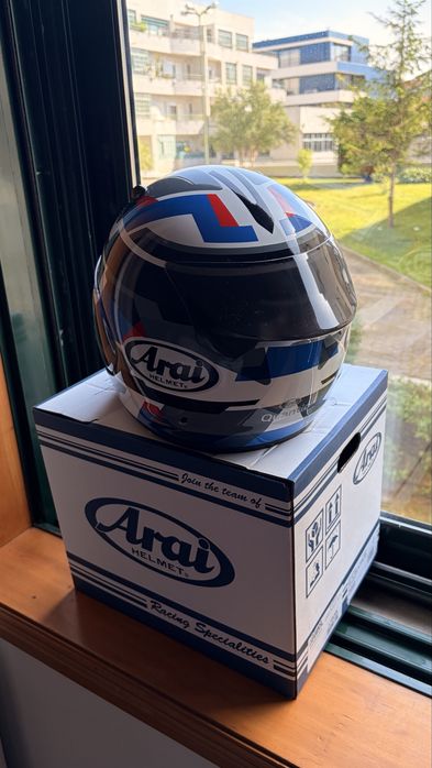 Capacete Arai Quantic (tamanho M)
