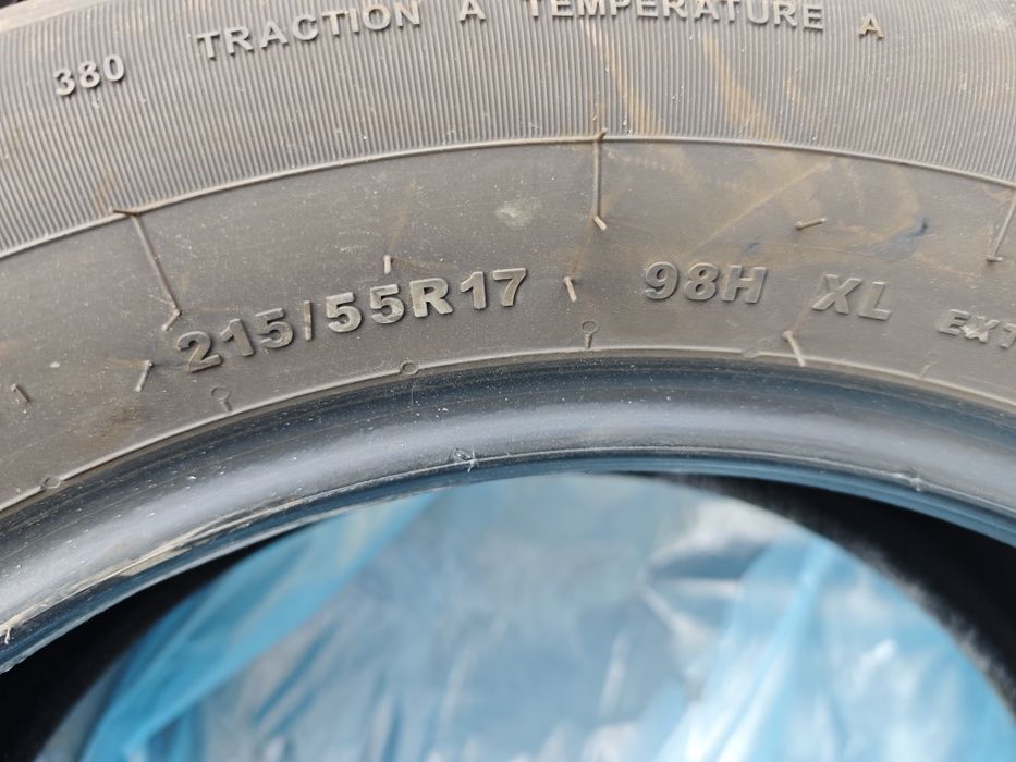 215/55 R17 98H XL  Giti Synergy H2 Jak Nowe.