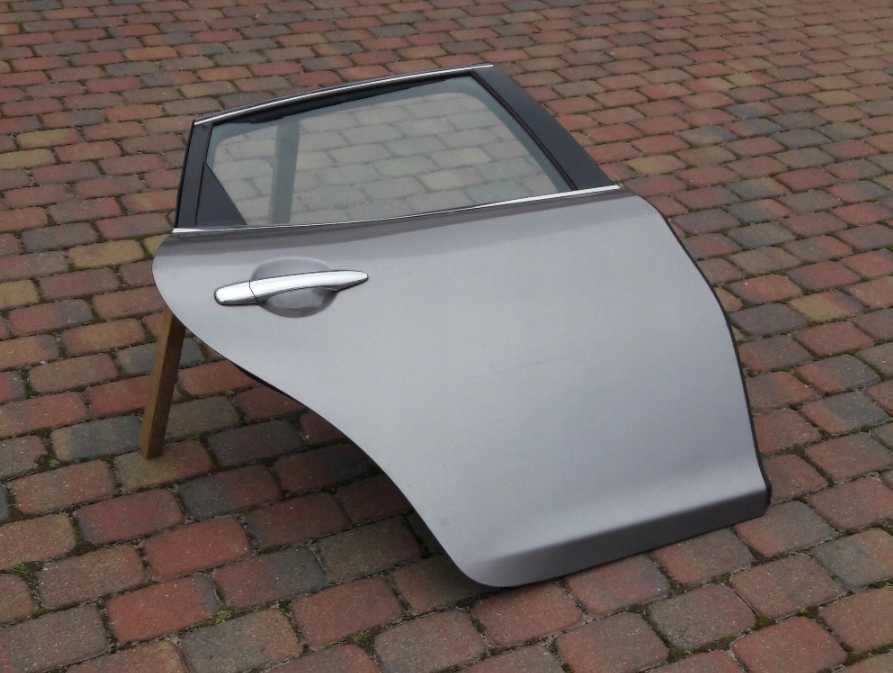 Задні, передні ліві/праві двері Infiniti Q70 2013-2018