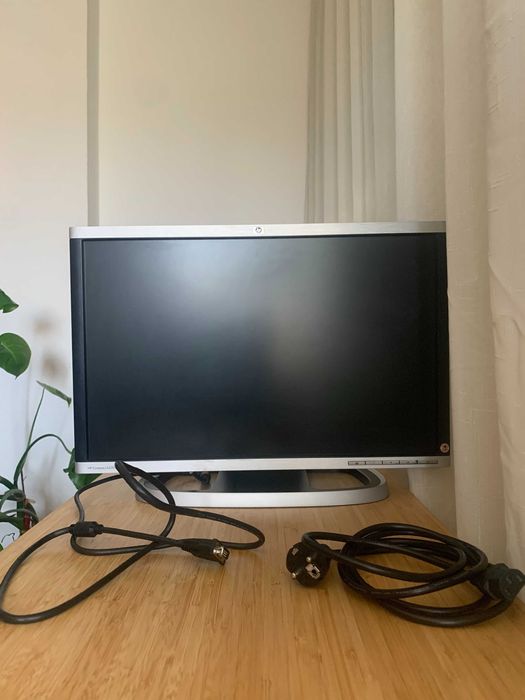 HP Monitor in Good Condition64729682725762121