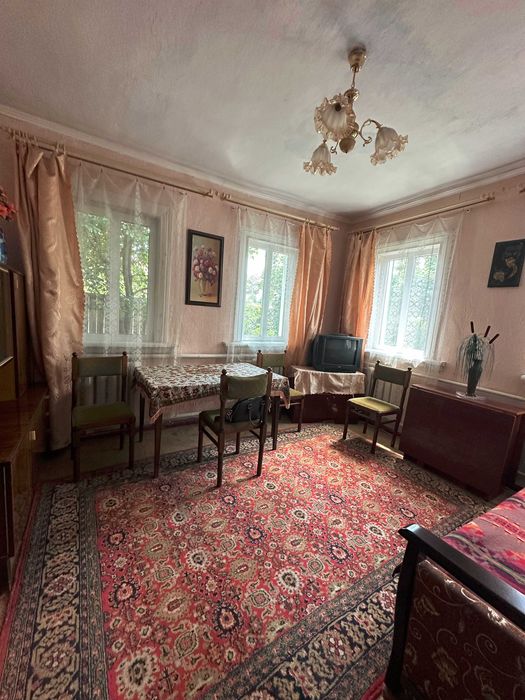 Продам капітальний житловий будинок, 10 хвилин від метро Індустріальна (Пролетарська)